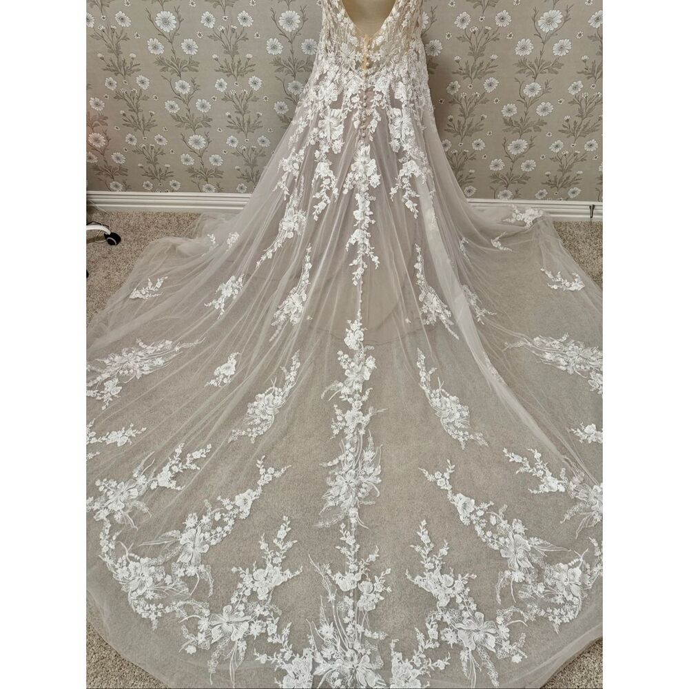 ALLURE 3400LW Size 20W Wedding Dress - Picture 11 of 16